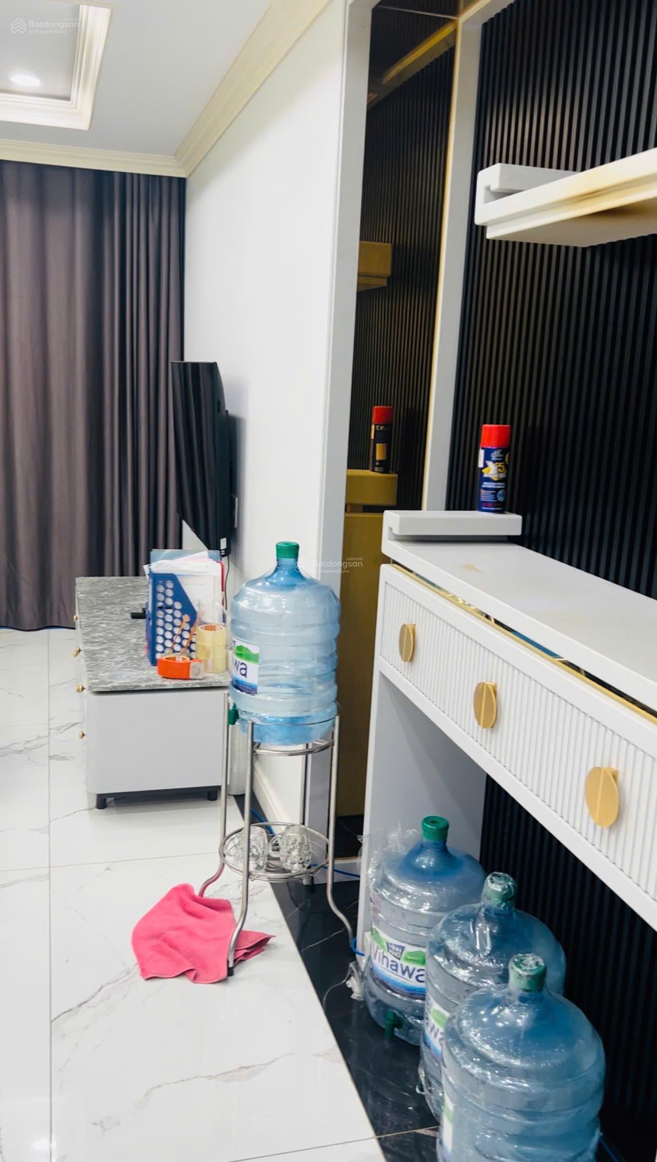 Bán căn hộ Screc Tower - Quận 3 ( 80m2 - 2pn - 2wc). Giá 4,1 tỷ. có sổ