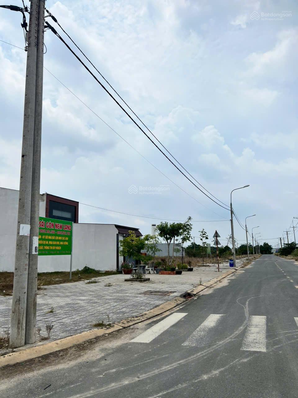 Chính chủ cho thuê đất mặt tiền đường Trường Chinh, Nhơn Trạch, DT: 500m2, giá chỉ 20 triệu Chính chủ cho thuê đất mặt tiền đường Trường Chinh, Nhơn Trạch, DT: 500m2, giá chỉ 20 triệu