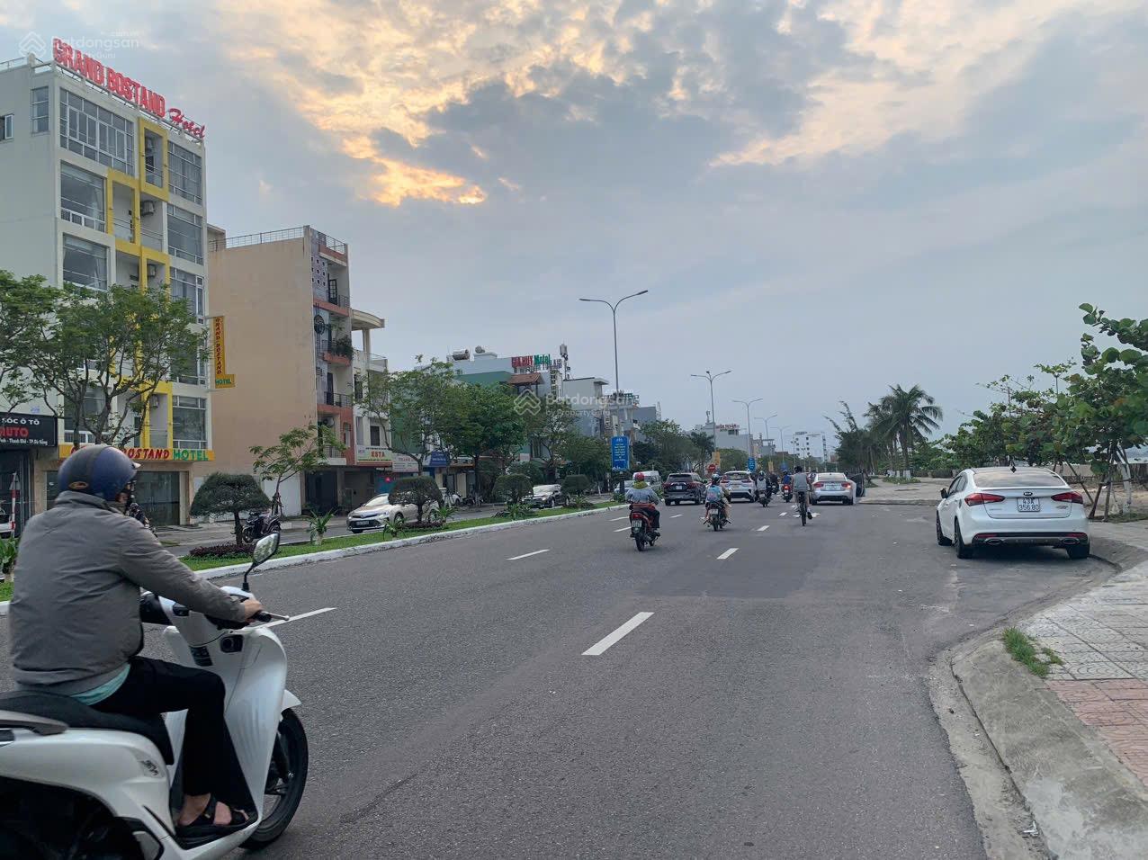 Chính chủ gửi bán mặt tiền Nguyễn Tất Thành view biển phía sau kiệt 5m Chính chủ gửi bán mặt tiền Nguyễn Tất Thành view biển phía sau kiệt 5m