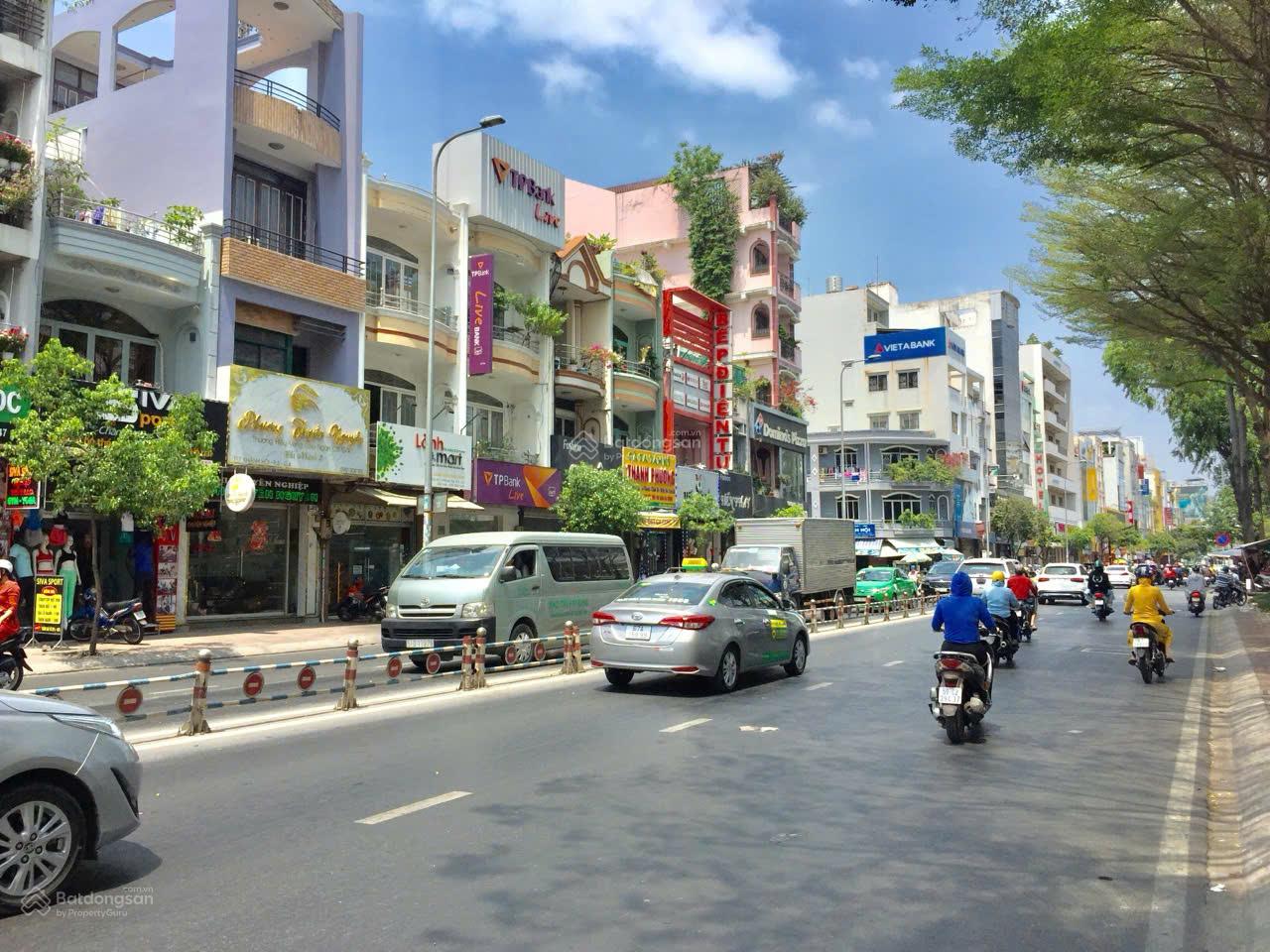 Hot! Bán nhà mặt tiền Khánh Hội, Phường 9, Quận 4. DT: 8,5 x 20m, 5 Tầng. HĐT 200 tr/th - Giá 53 tỷ