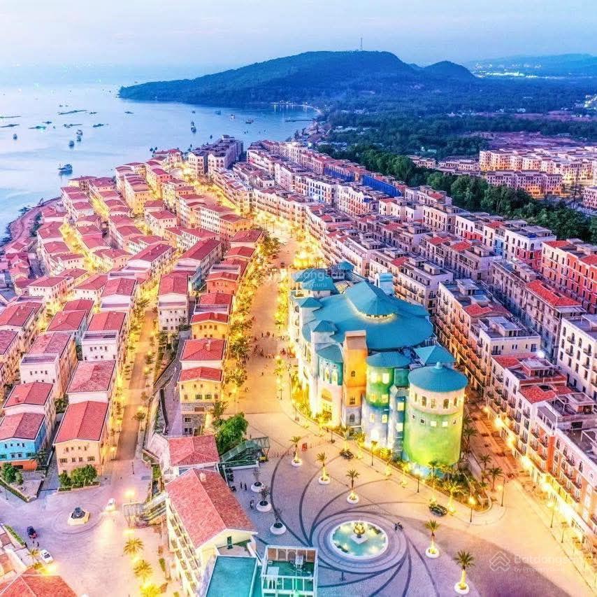 Bán CC tại Sun Grand City Hillside Residence, 3 tỷ VND, 31.9 m2, Studio view biển + pháo hoa Bán CC tại Sun Grand City Hillside Residence, 3 tỷ VND, 31.9 m2, Studio view biển + pháo hoa