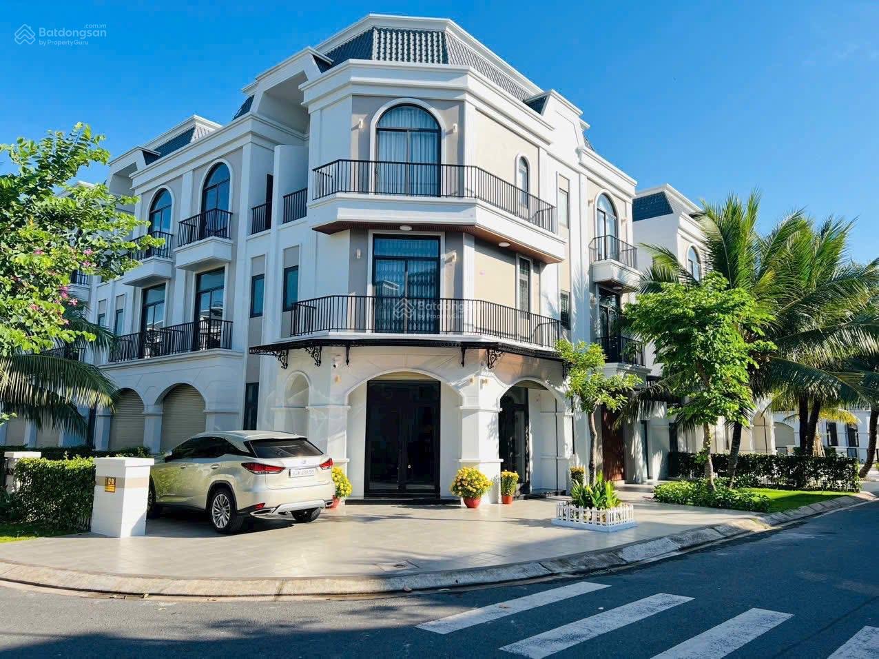 Bán nhà 3 tầng tại phường Long An - Tây Ninh, DTXD 300m2, giá siêu hời cần ra gấp Bán nhà 3 tầng tại phường Long An - Tây Ninh, DTXD 300m2, giá siêu hời cần ra gấp