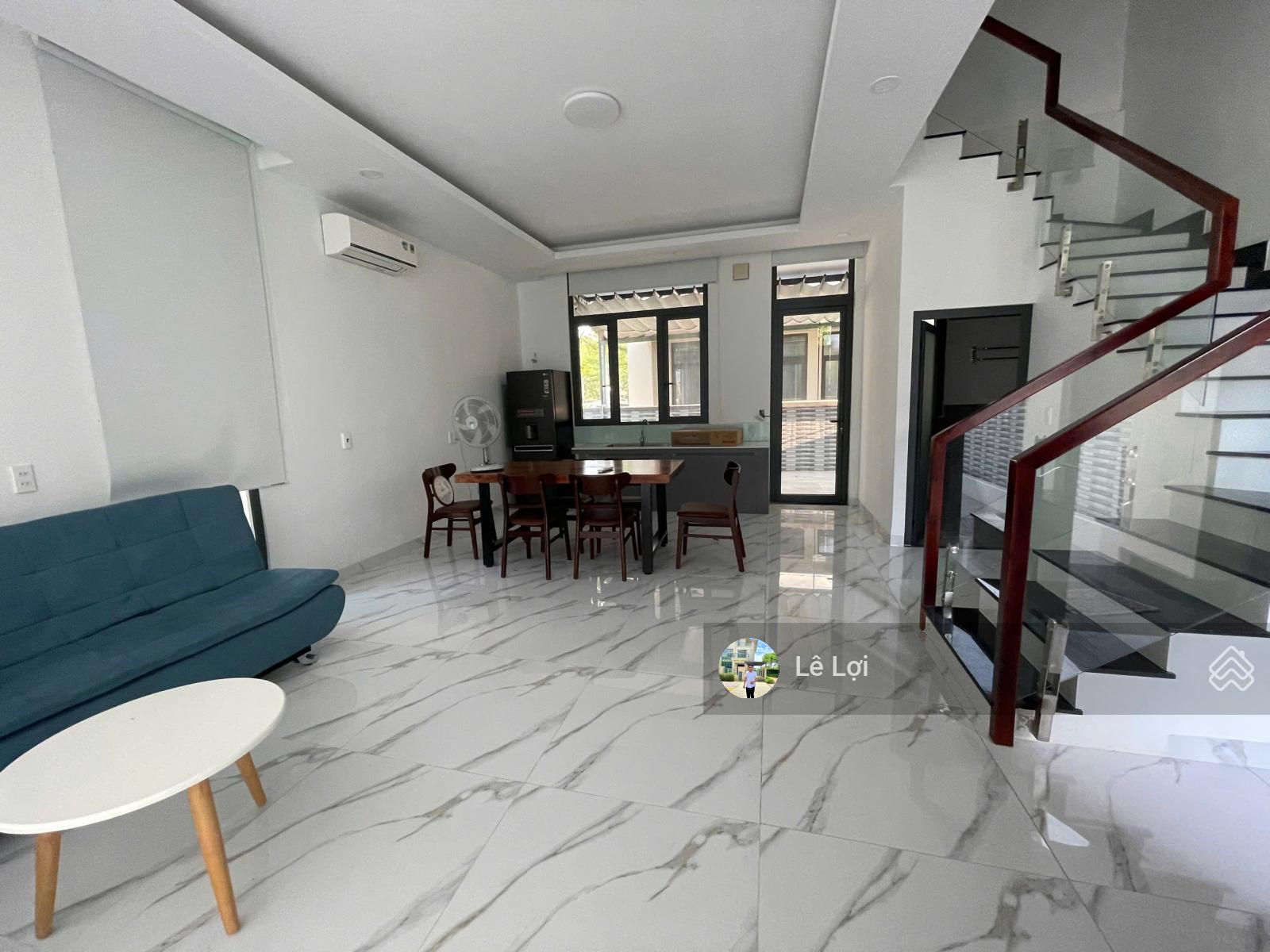 Chính chủ cần bán căn góc nhà phố Swanpark đã hoàn thiện nội thất giá tốt nhất thị trường chỉ 7,5ty