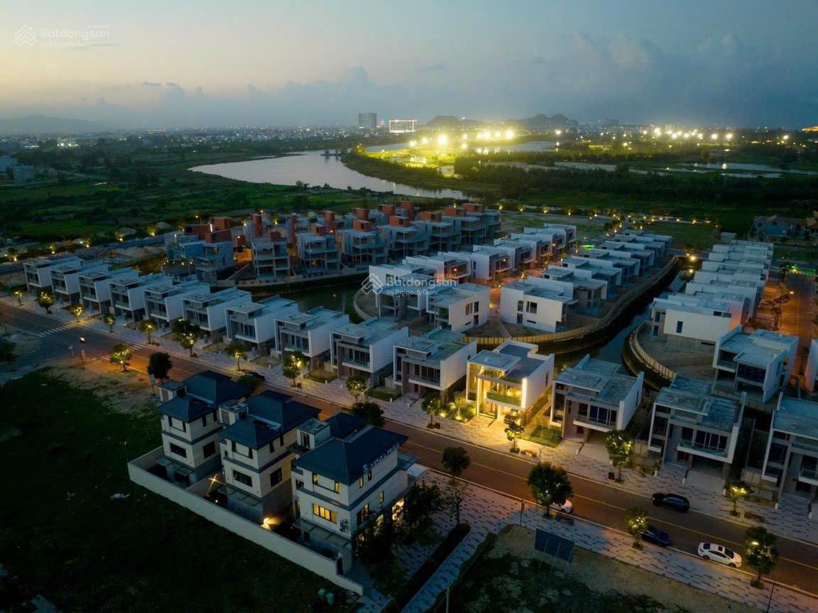 Bán căn villa 350m2 dự án Regal Victoria cạnh sân Golf BRG bên sông Cổ Cổ sát biển khai thác tốt Bán căn villa 350m2 dự án Regal Victoria cạnh sân Golf BRG bên sông Cổ Cổ sát biển khai thác tốt