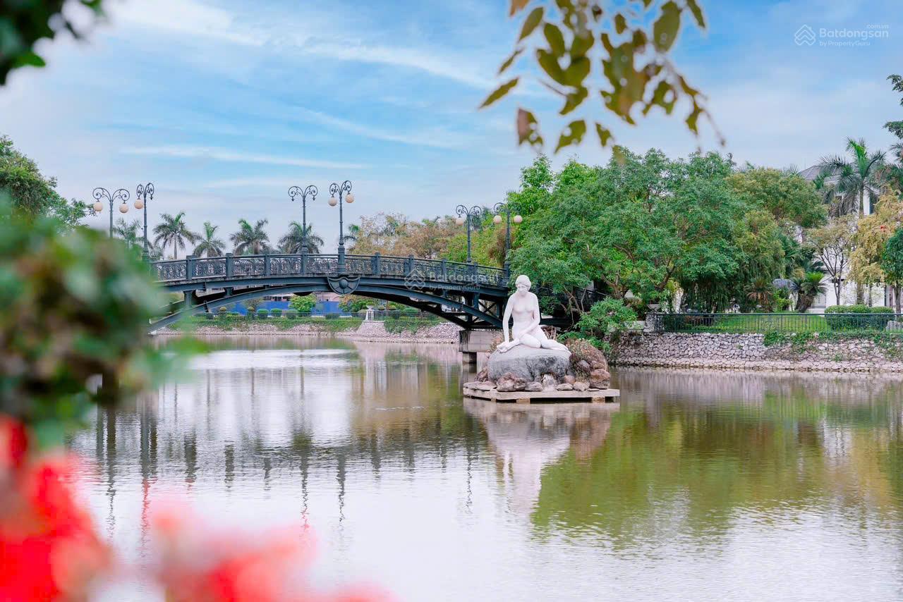 Bán biệt thự 318m2, lô góc KĐT Vườn Cam, giá siêu rẻ chỉ 78tr/m2
