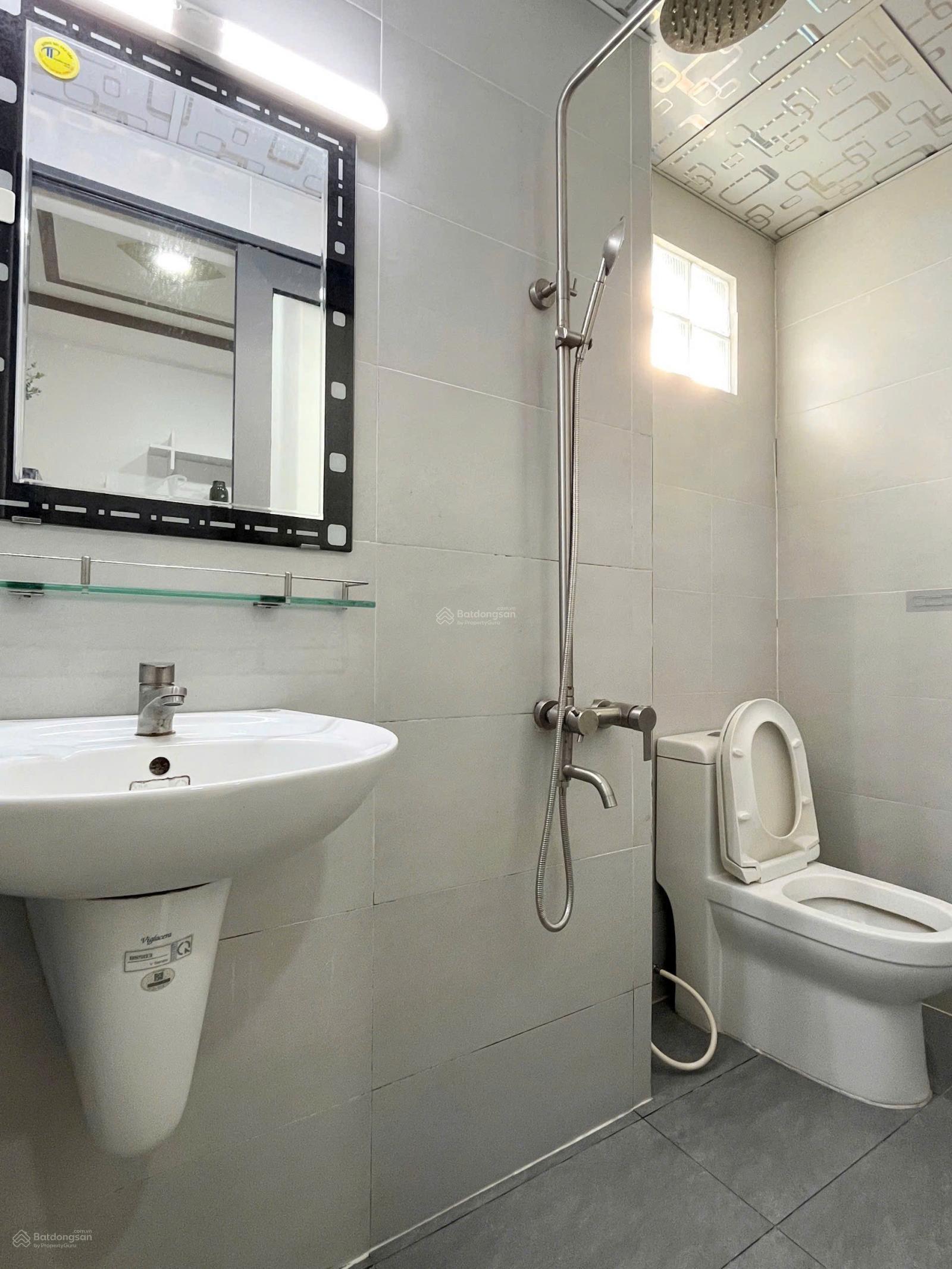 Nhà 15P 1MB cần sang nhượng HĐKD ổn định 06 năm ở Phú Nhuận - Đang có Lợi nhuận tốt