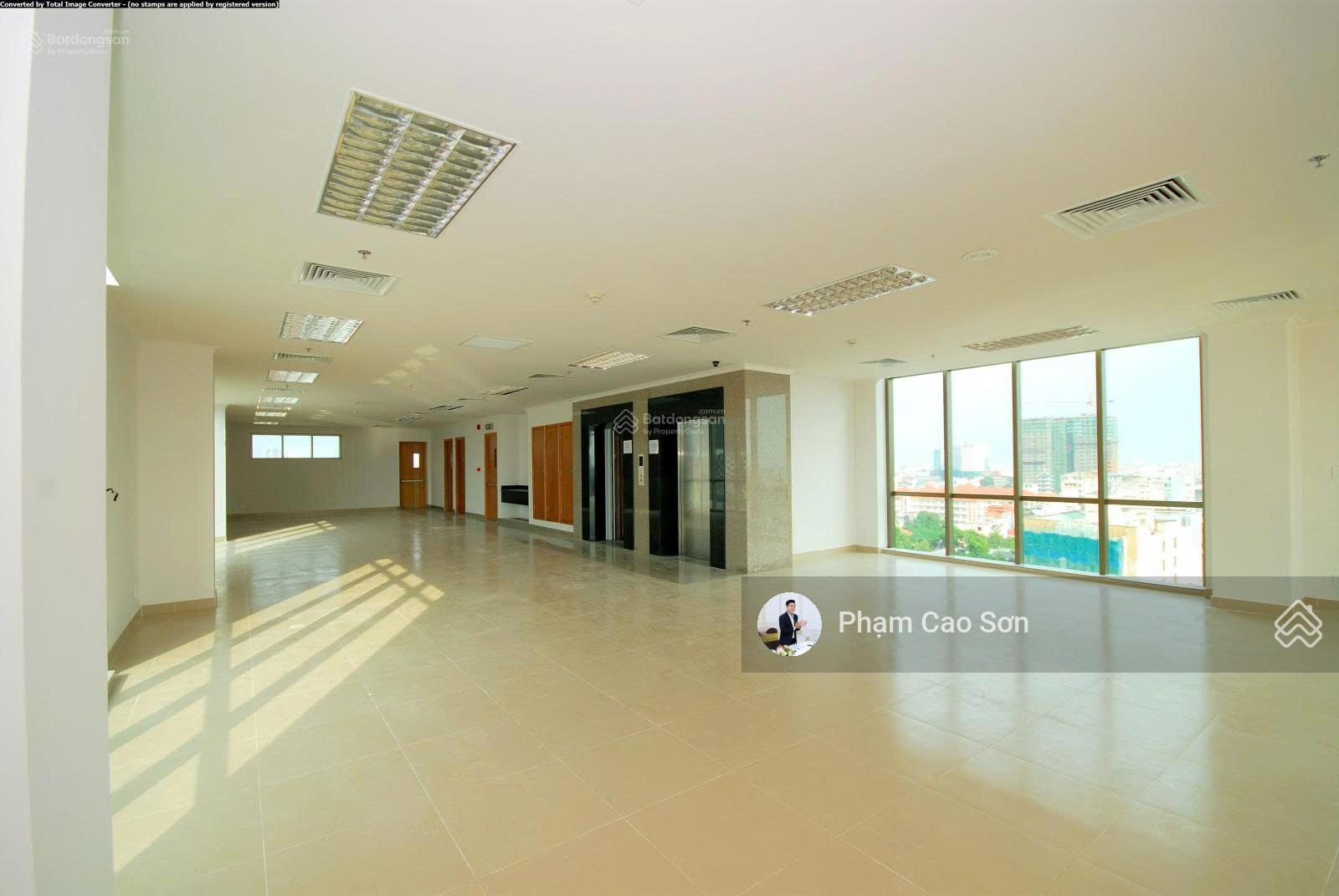 Toà nhà mặt tiền ngang 12m - sử dụng 1.900m2 số 22Bis Hậu Giang, quận Tân Bình