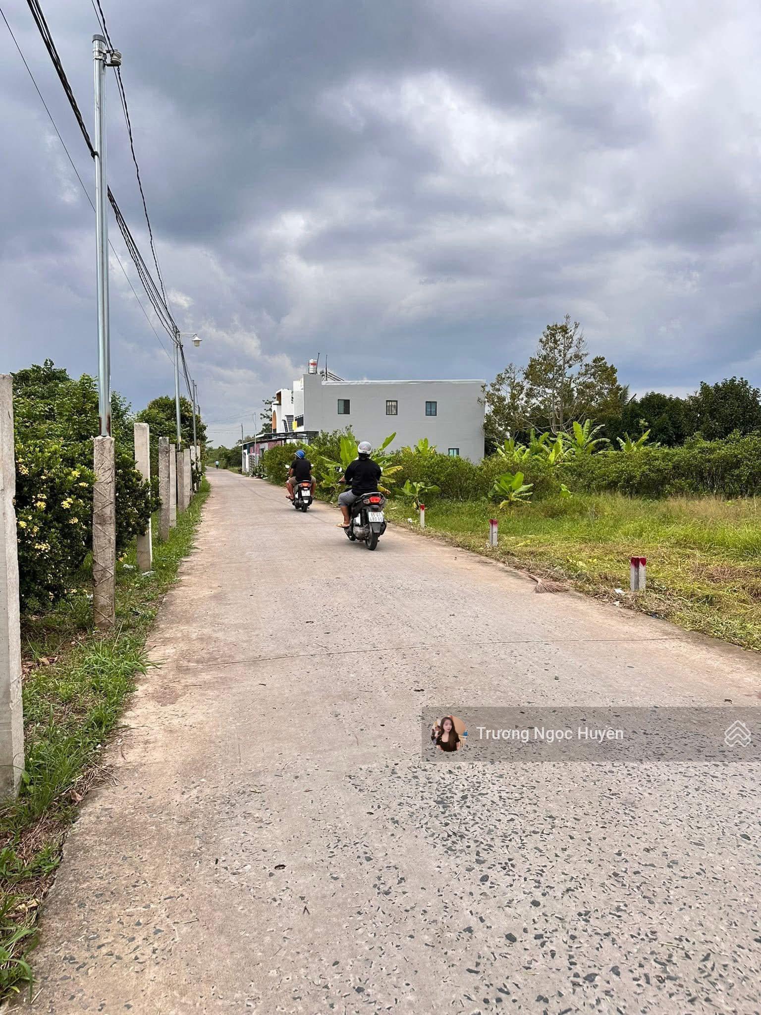 Đất đẹp ngay thành phố Gò Công, Tiền Giang cách Quốc Lộ 50 chỉ 100m, DT 130m2 giá 1tỷ4. Sổ sẵn