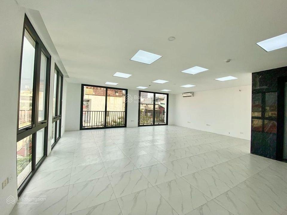 Cho thuê văn phòng Vũ Tông Phan diện tích 100m2 giá 14tr view full kính