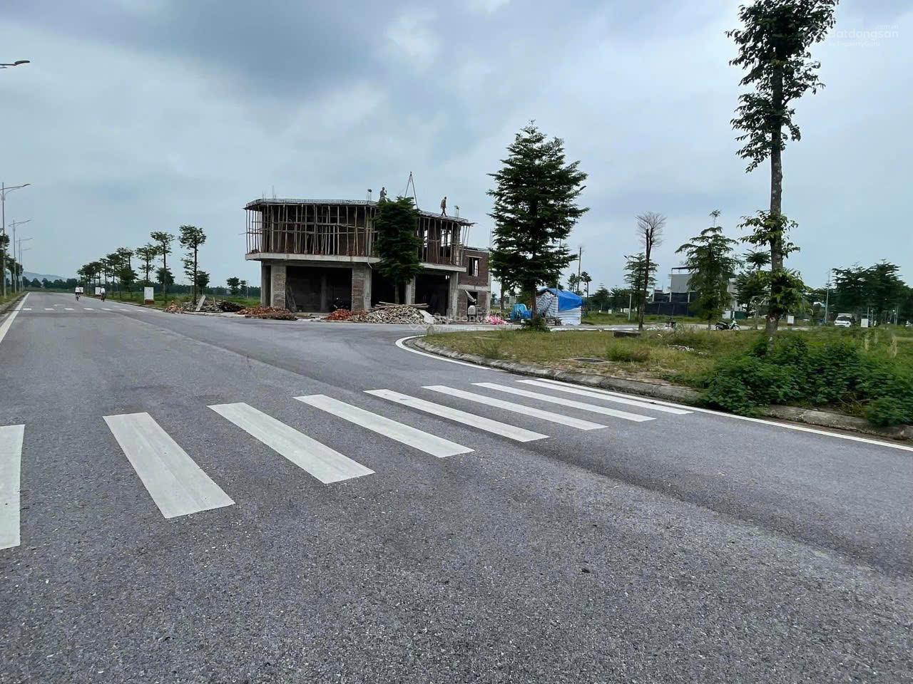 Bán đất khu đô thị Đức Giang, Xã Đức Giang, Tỉnh Bắc Ninh. Diện tích 90m2 và 131m2