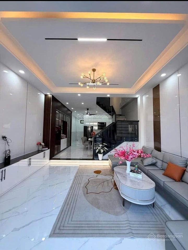 Cần bán gấp căn nhà ngay mặt tiền đường Nguyễn Hữu Trí - SHR - 1,6 TỶ