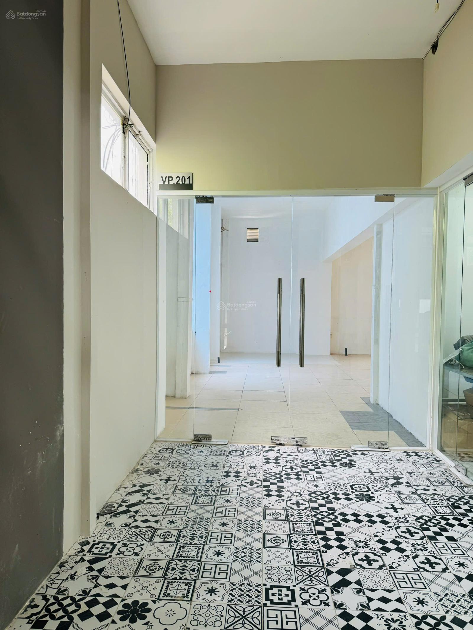 Cho thuê văn phòng tại Phan Xích Long chỉ 18tr cho 100 m2, Phú Nhuận, HCM