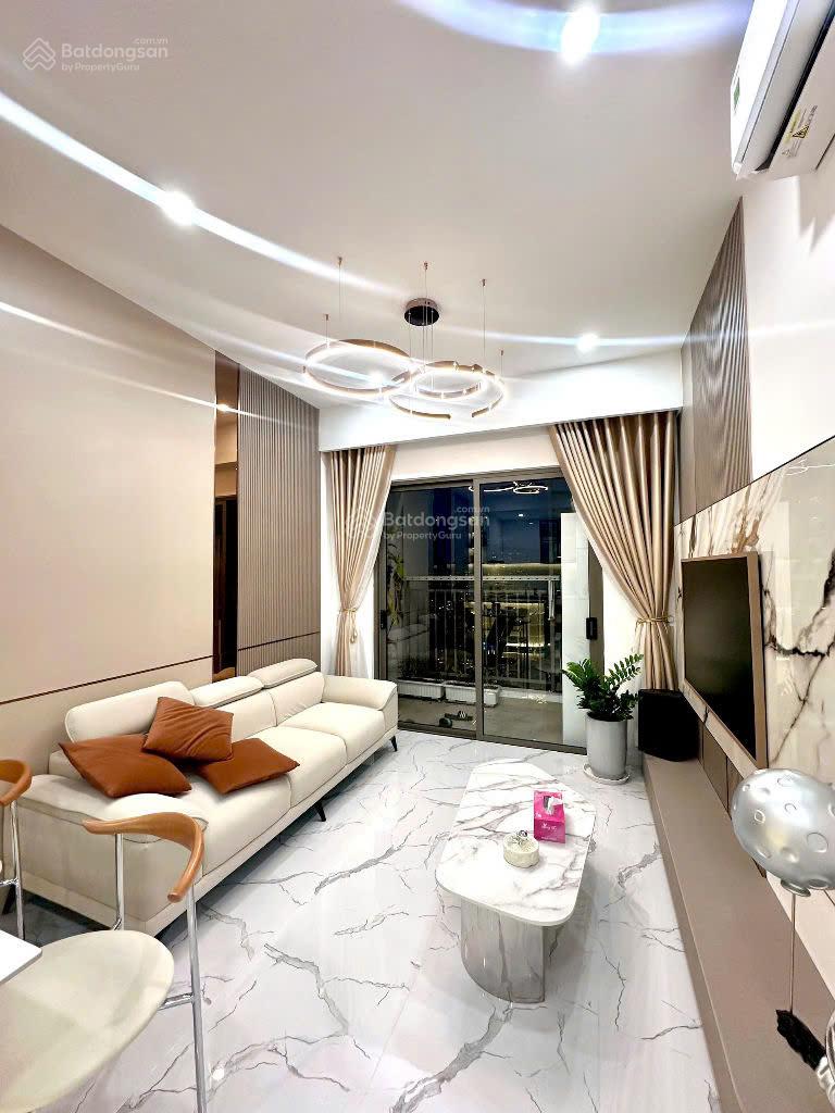 Sẵn sổ hồng, cần bán nhanh 2PN tầng cao, view Đảo Kim Cương The Sun Avenue.