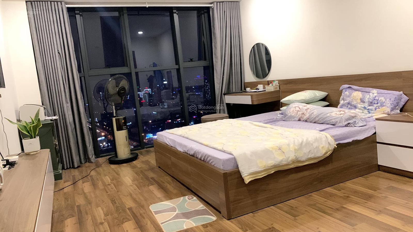 Tôi bán chung cư SME Hoàng Gia 100m2, 2 phòng ngủ, 2 vs, chỉ 3.x tỷ