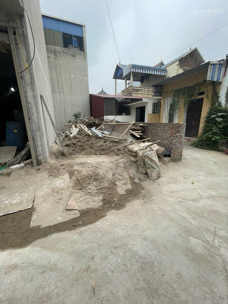 Bán 50m thổ cư đất phụng châu chương mỹ,lô góc oto vào tận đất.lh 0989 462 ***
