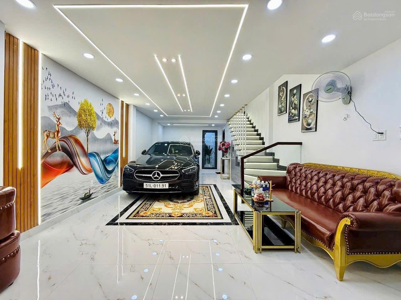 Giá 3Tỷ200/73.9m2 nhà ngay Trương Định - P.Bến Thành -Quận 1 đang cho thuê 28tr. Gần chợ Bến Thành Giá 3Tỷ200/73.9m2 nhà ngay Trương Định - P.Bến Thành -Quận 1 đang cho thuê 28tr. Gần chợ Bến Thành