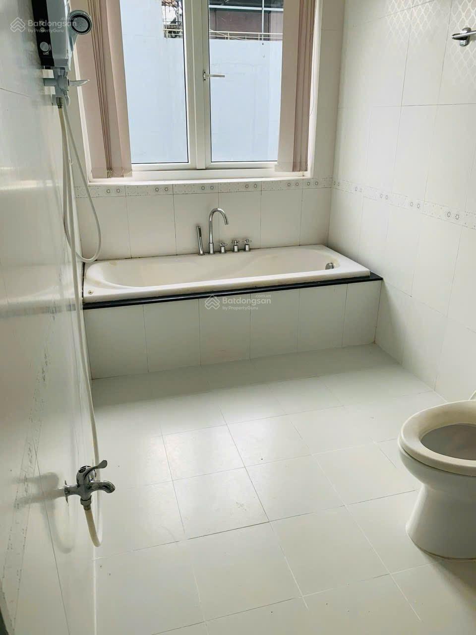 Bán nhà gốc 2 mặt tiền đường D5 Võ Thị Sáu, phường Thống Nhất Bán nhà gốc 2 mặt tiền đường D5 Võ Thị Sáu, phường Thống Nhất