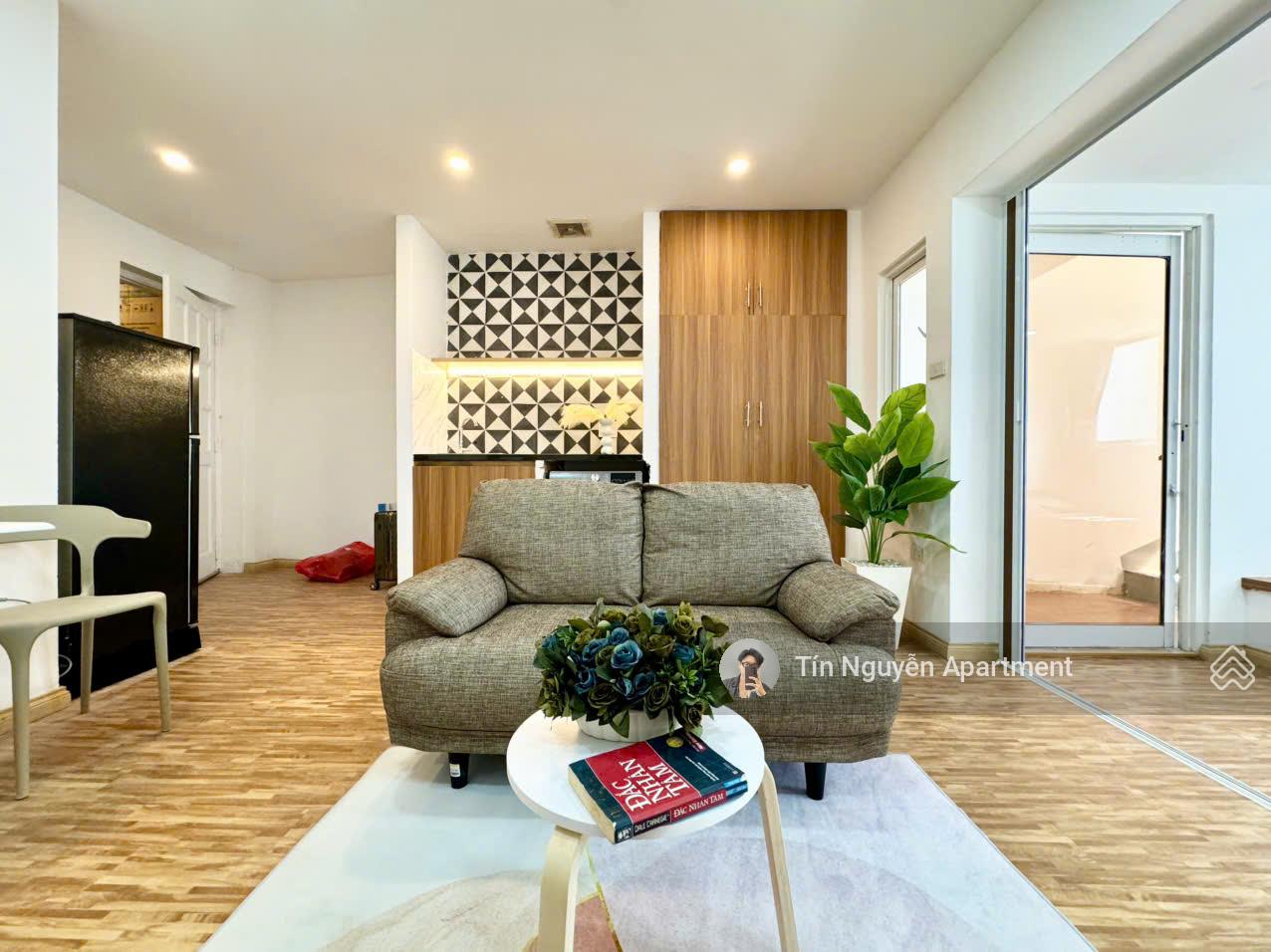 Cho thuê căn hộ trung tâm Q1, DT 55m2, ban công riêng, oto đổ cửa, cho nuôi pet, gần chợ Tân Định Cho thuê căn hộ trung tâm Q1, DT 55m2, ban công riêng, oto đổ cửa, cho nuôi pet, gần chợ Tân Định