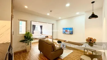 Cho thuê căn hộ trung tâm Q1, DT 55m2, ban công riêng, oto đổ cửa, cho nuôi pet, gần chợ Tân Định