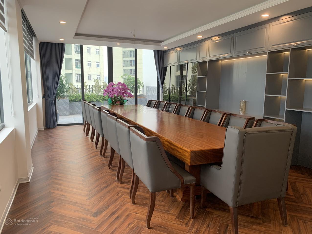 Cho thuê văn phòng Cầu Bươu, Thanh Trì DT 120m2 giá 12 triệu/tháng có nội thất