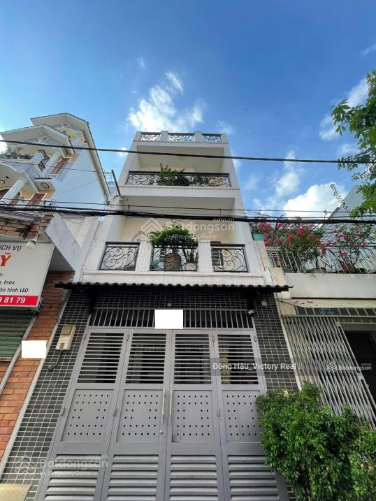 Cần bán gấp nhà 4 tầng ngay Chợ Phạm Văn Hai, P. 3, Tân Bình. DT 4 x 8m, giá 5,5 tỷ