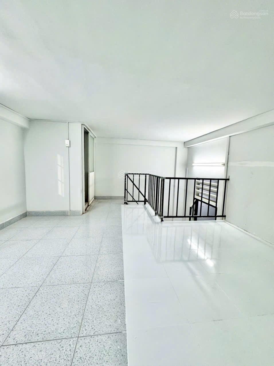 Nhà Becamex Định Hòa, TP HCM. Lầu 1, sổ hồng 200 triệu. Còn 370 triệu cho góp 20 năm Nhà Becamex Định Hòa, TP HCM. Lầu 1, sổ hồng 200 triệu. Còn 370 triệu cho góp 20 năm