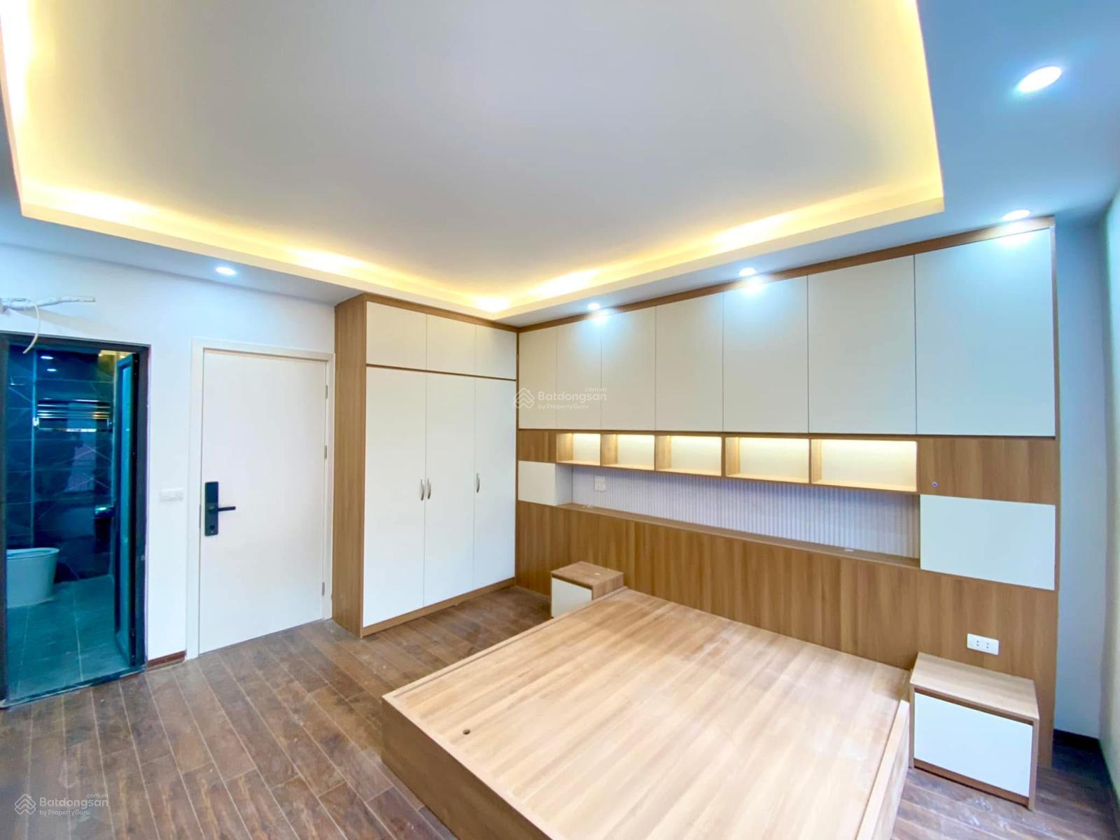 Bán nhà riêng Nguyễn Đình Chiểu, Hai Bà Trưng, 14 tỷ, 41m2 x 5 tầng. Mới, thang máy, ôtô, ngõ thông Bán nhà riêng Nguyễn Đình Chiểu, Hai Bà Trưng, 14 tỷ, 41m2 x 5 tầng. Mới, thang máy, ôtô, ngõ thông