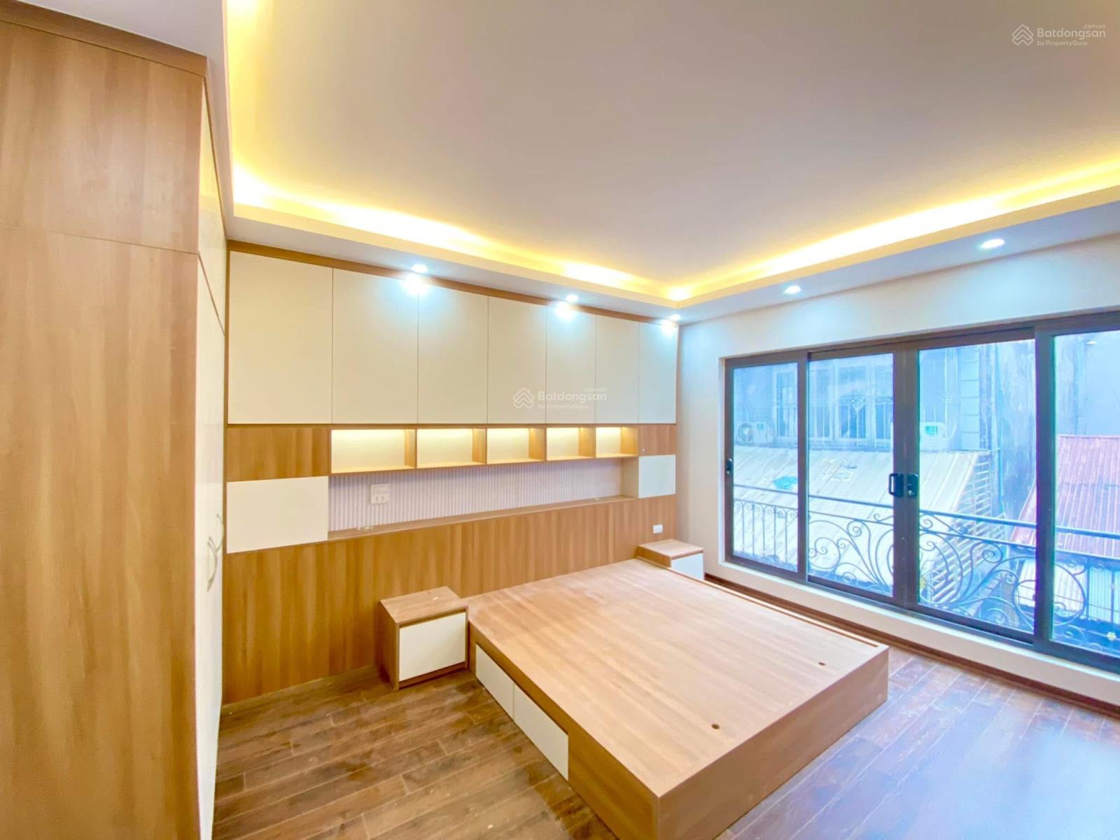 Bán nhà riêng Nguyễn Đình Chiểu, Hai Bà Trưng, 14 tỷ, 41m2 x 5 tầng. Mới, thang máy, ôtô, ngõ thông Bán nhà riêng Nguyễn Đình Chiểu, Hai Bà Trưng, 14 tỷ, 41m2 x 5 tầng. Mới, thang máy, ôtô, ngõ thông