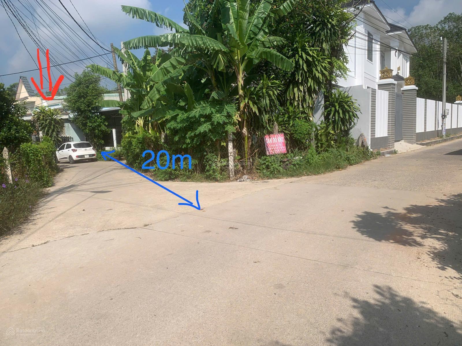 Bán nhà đẹp giá tốt tại Định Hòa, Thủ Dầu Một; Đường ô tô, ngang 10m, có sân xe hơi, chỉ 2 tỷ 65tr