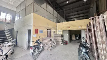 260m2 kho chứa hàng khu Bồ Đề cần cho thuê, container đỗ cửa, giá 20tr/th