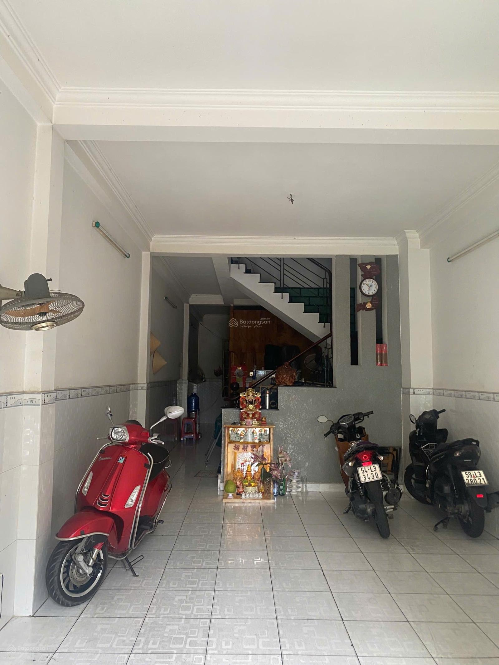 Bà chị đang ở nước ngoài cần bán nhanh để gom tiền làm ăn. Có giá tốt cho khách thiện chí