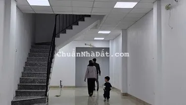 Cho thuê nhà Văn Phú 90m2, 4 tầng thông sàn mới đẹp chỉ 20tr xe công đỗ cửa