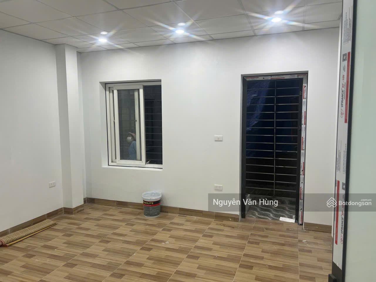 Cho thuê nhà Văn Phú 90m2, 4 tầng thông sàn mới đẹp chỉ 20tr xe công đỗ cửa