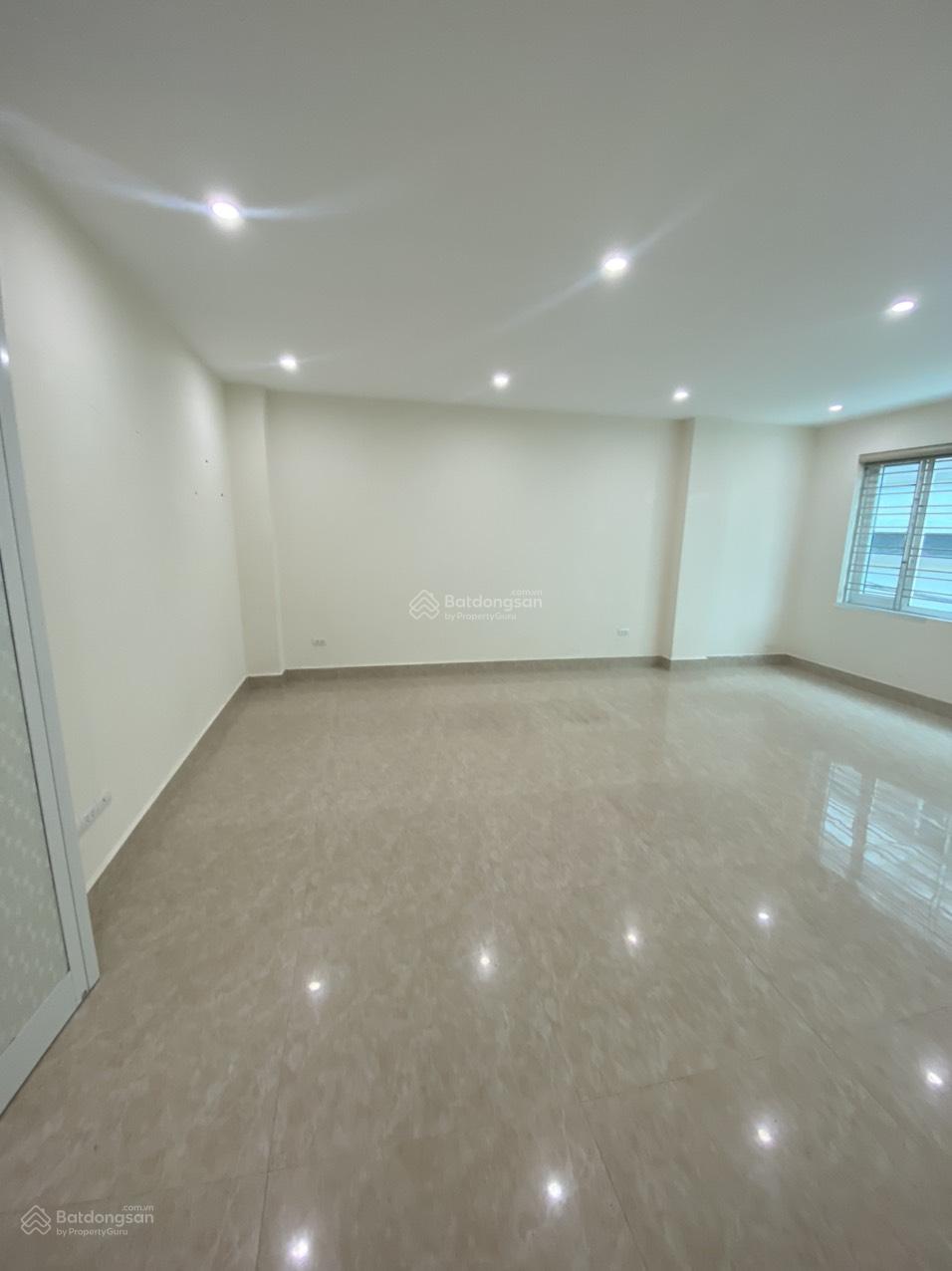 Cho thuê nhà liền kề ngay Làng Việt Kiều Châu Âu khu đô thị Mỗ Lao, Hà Đông. DT 90m2x5T, 23tr/th Cho thuê nhà liền kề ngay Làng Việt Kiều Châu Âu khu đô thị Mỗ Lao, Hà Đông. DT 90m2x5T, 23tr/th