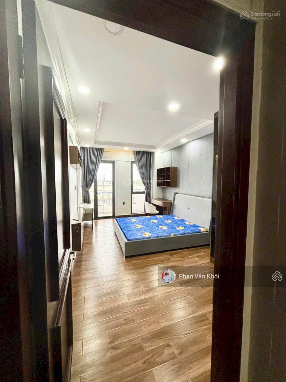 Kẹt tiền bán gấp nhà hoàn thiện cao cấp 6x17m, 1 hầm 4 lầu đường 2 Vạn Phúc City