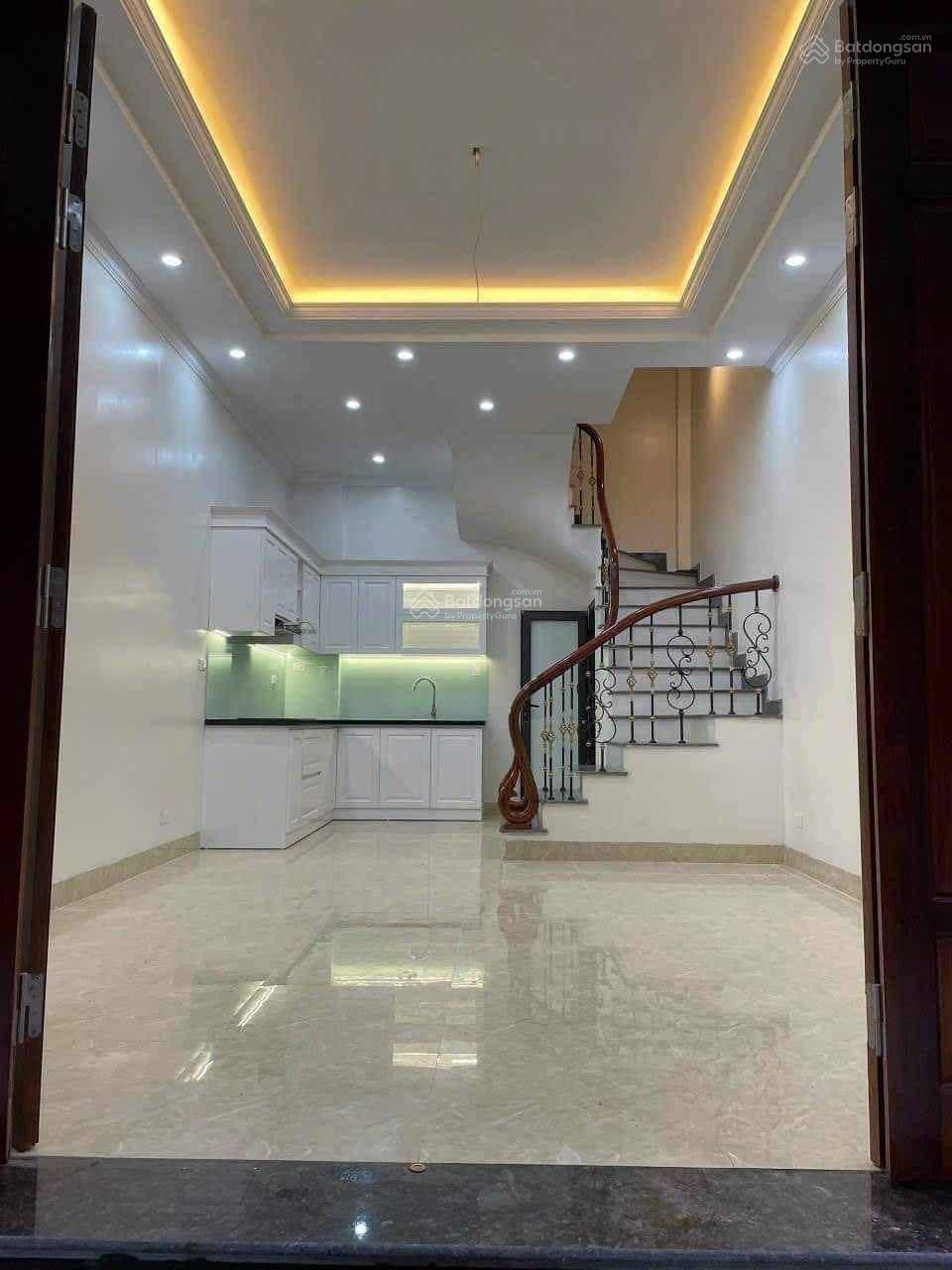 Bán nhà Bằng Liệt, Hoàng Mai DT 37m2 4 tầng. Giá 5,65 tỷ