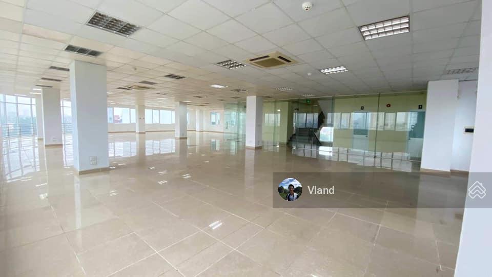 Cho thuê văn phòng 350m2 mặt đường Lê Văn Lương - THNC - Cầu Giấy. Giá chỉ 200 nghìn/m2/tháng