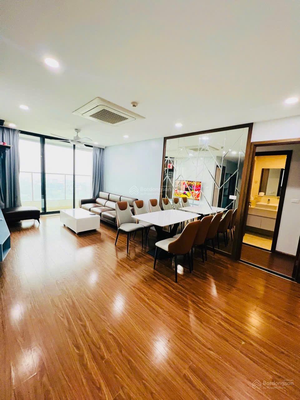 Cực hot: GĐ tôi mới mua BT nên bán nhanh Samsora 92m2 3PN 2VS. Full nt. Nhà đẹp hướng mát chỉ 5,xtỷ Cực hot: GĐ tôi mới mua BT nên bán nhanh Samsora 92m2 3PN 2VS. Full nt. Nhà đẹp hướng mát chỉ 5,xtỷ