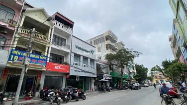 Bán căn 4 tầng x 100m2 mặt phố Phạm Ngũ Lão. Giá 21.5 tỷ