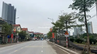 Bán nhà đất mặt phố đường 179 Văn Giang Hưng Yên, giá tốt nhất