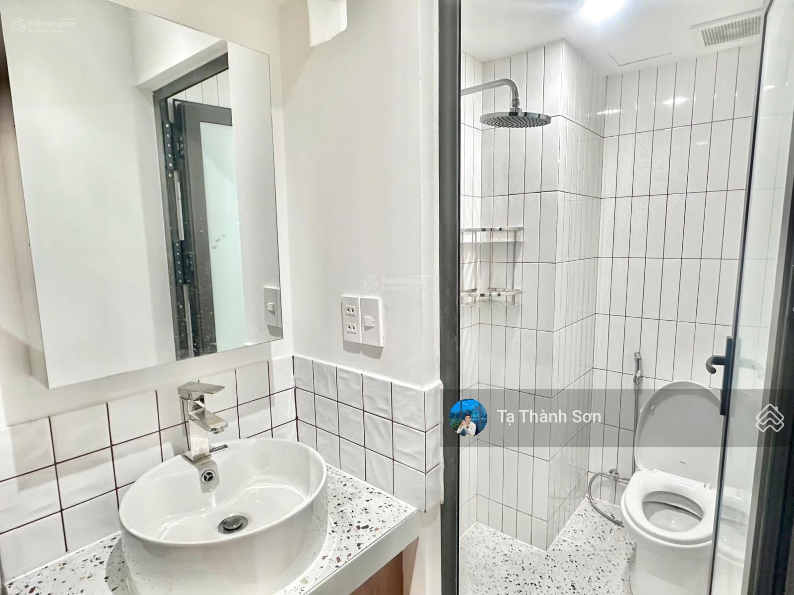 Lô góc 50 phòng 180tr/tháng, ngay Vinhomes 600m2 đất, 4 tầng full phòng có thang máy và PCCC,..