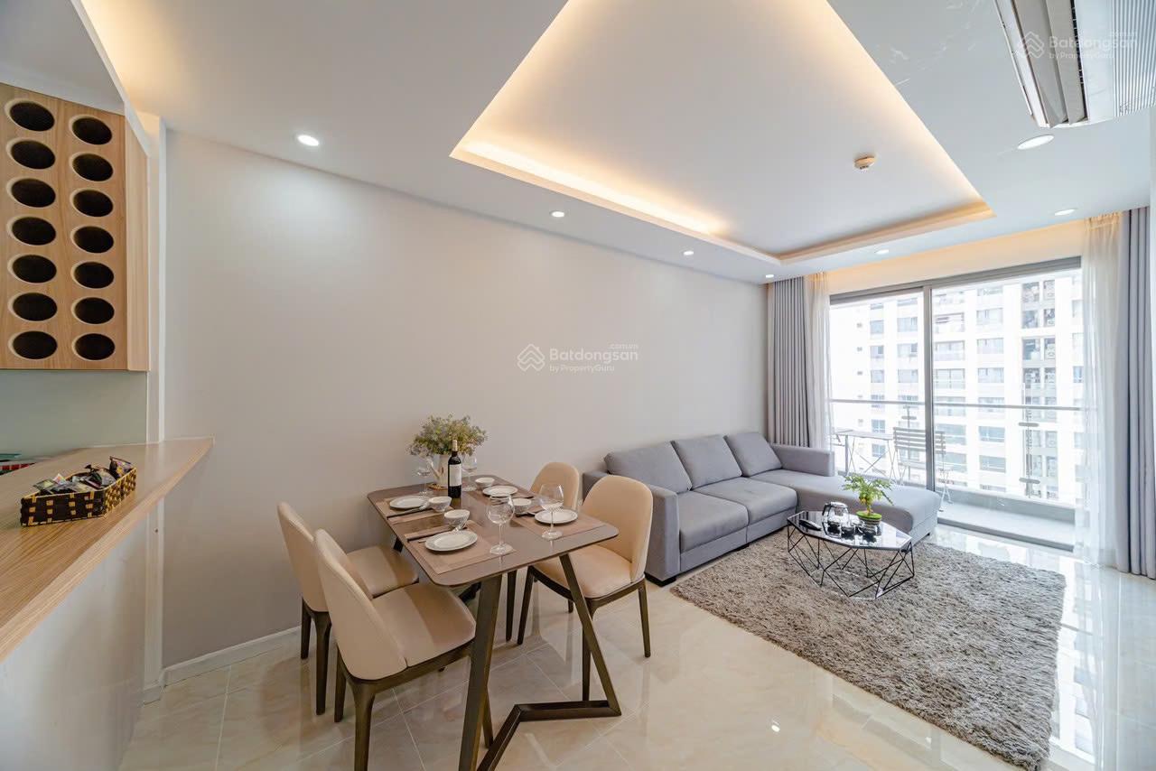 Cho thuê Gold View Q4 2pn 1wc 70m2 - Nội thất đủ ban công - giá giảm mạnh 15 tr / tháng - 5p đi Q1