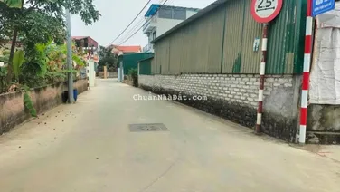 Bán gấp lô đất đẹp gần ủy ban, khu công nghiệp.