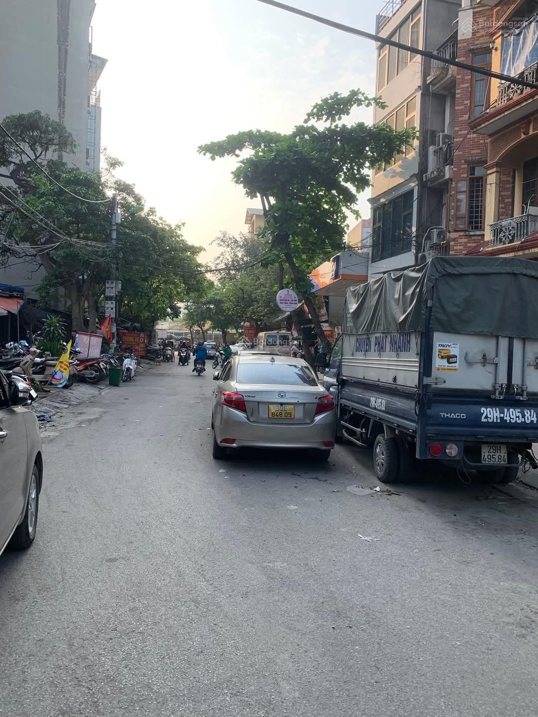 Bán nhà đẹp phố Yên Bái 2 Quận HBT Hà Nội, trung tâm Quận, Kinh Doanh sầm uất, gần chợ Giời