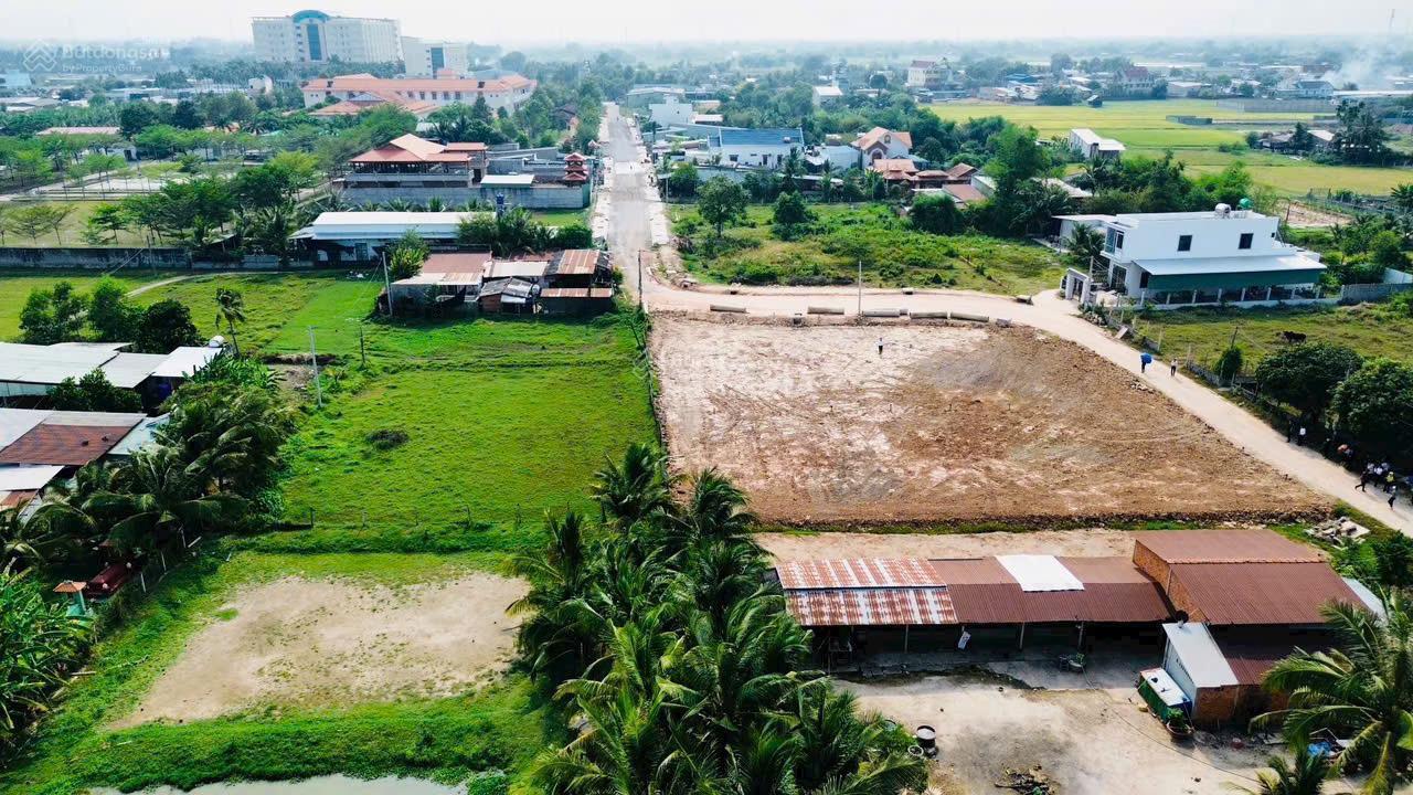 Bán đất ngay cạnh dự án Vinhomes Hậu Nghĩa - 160m2 - sổ riêng - giá 2 tỷ 900 - hổ trợ vay 70%