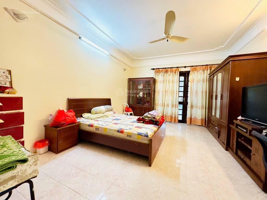 Bán nhà 67m2 x 5 tầnG - Vĩnh Phúc - Ba Đình - vỉa hè rộng - dân trí cao - an ninh đảm bảo - sổ đẹp