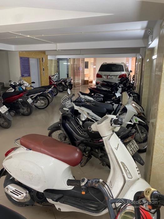 Bán tòa nhà văn phòng 10 tầng Nguyễn Xiển VIP, DT 200m2 x 2 mặt tiền dòng tiền 200tr/1tháng