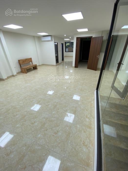 Bán tòa nhà văn phòng 10 tầng Nguyễn Xiển VIP, DT 200m2 x 2 mặt tiền dòng tiền 200tr/1tháng