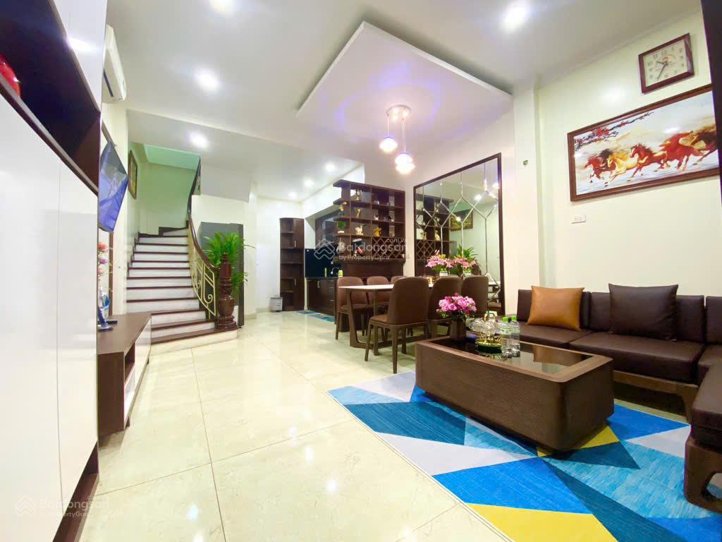 Bán nhà Tây Mỗ - 42m2 x 4PN - Nhà dân xây - Full nội thất xịn- Ngõ nông - Ô tô đỗ cửa - Giá 6.3 tỷ