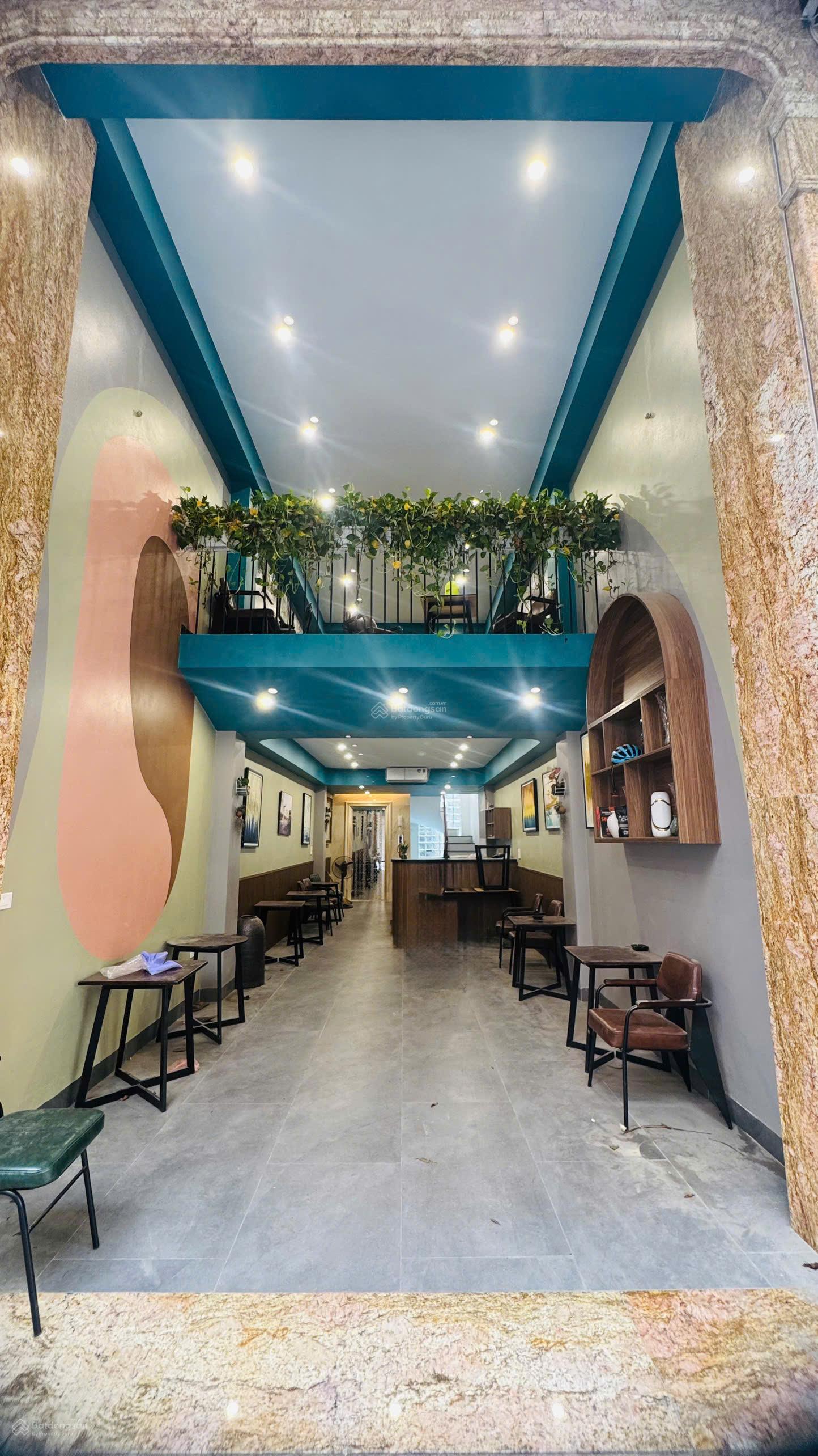 Bán nhà mặt phố kinh doanh view hồ tây, nhà làm văn phòng, kinh doanh cafe, hoặc làm căn hộ cao cấp